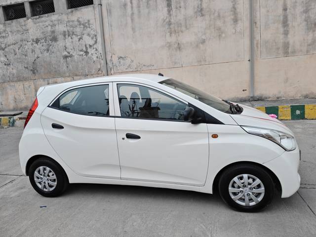 https://images10.gaadi.com/usedcar_image/4638224/original/08e0f166f88fc32c093aa52c36a917a4.jpg?imwidth=6401