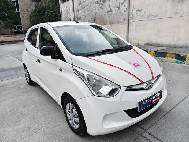 https://images10.gaadi.com/usedcar_image/4638224/original/processed_beeb4262c448d7030630a15768a8fc4a.jpg?imwidth=6400
