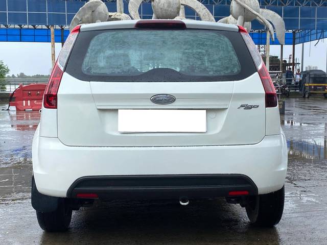 https://images10.gaadi.com/usedcar_image/4638225/original/processed_d82c6dfe9e1cb9e2f22d8e4c640e4a3a.jpg?imwidth=6402