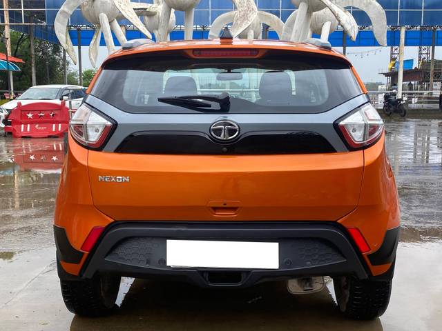 https://images10.gaadi.com/usedcar_image/4638257/original/processed_a1b0145788c5ca5e8478f1945e57e129.jpg?imwidth=6402