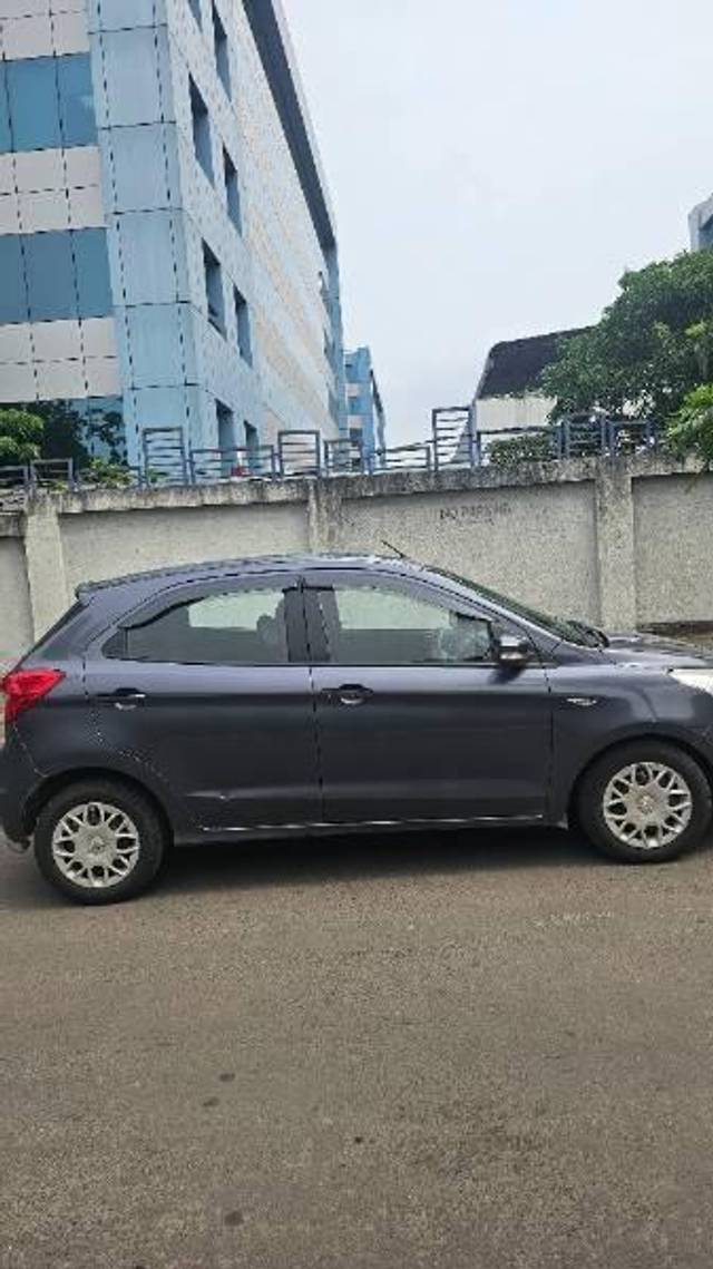 https://images10.gaadi.com/usedcar_image/4638260/original/processed_3b45b7ff-c745-417f-a20b-87790b5f4033.jpg?imwidth=6401