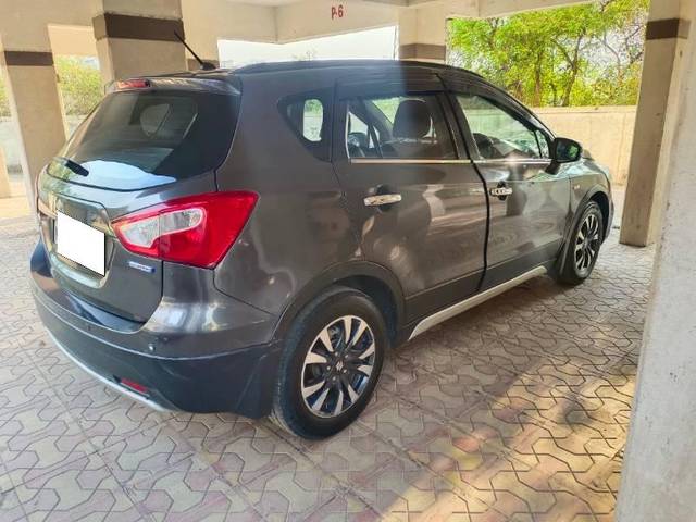 https://images10.gaadi.com/usedcar_image/4638264/original/processed_bff73f85-df4e-4b21-bc84-5f17829d7756.jpg?imwidth=6401