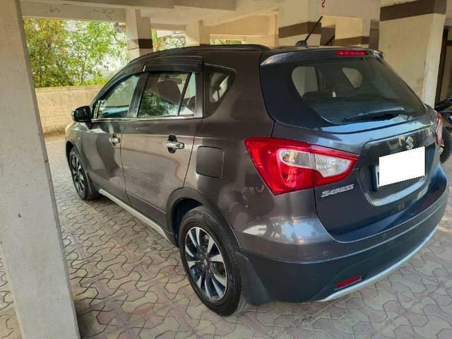 https://images10.gaadi.com/usedcar_image/4638264/original/processed_f8d6c381-10bf-42f6-a097-22760e0dcf4f.jpg?imwidth=6402