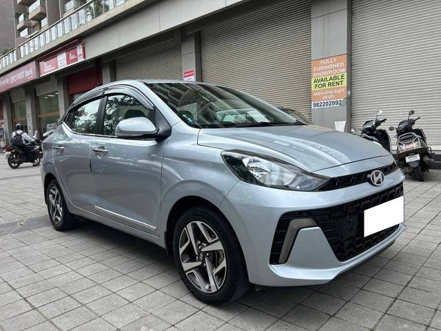 https://images10.gaadi.com/usedcar_image/4638273/original/processed_4206ba7cb4d86d39a141648a749d86cd.jpg?imwidth=6400