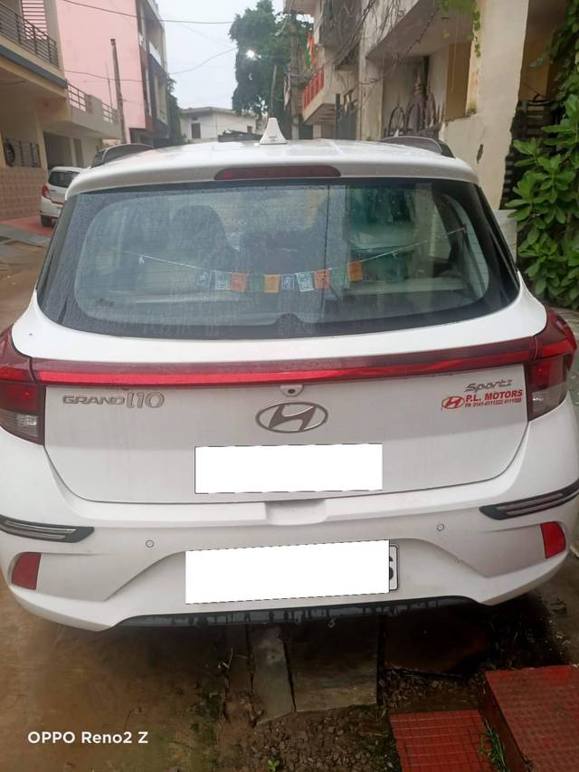 https://images10.gaadi.com/usedcar_image/4638296/original/processed_4f9e7e38-067f-41a2-a63e-3b58bc2a428f.jpg?imwidth=6401