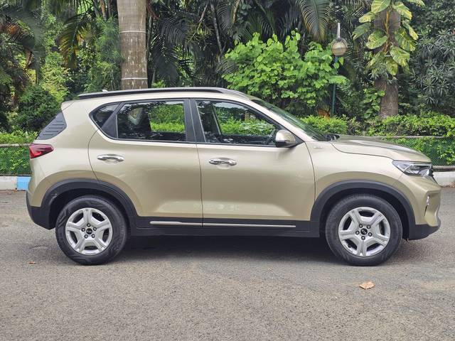 https://images10.gaadi.com/usedcar_image/4638331/original/processed_9bc00c6068c57693db7d2a4746d756bd.jpg?imwidth=6401