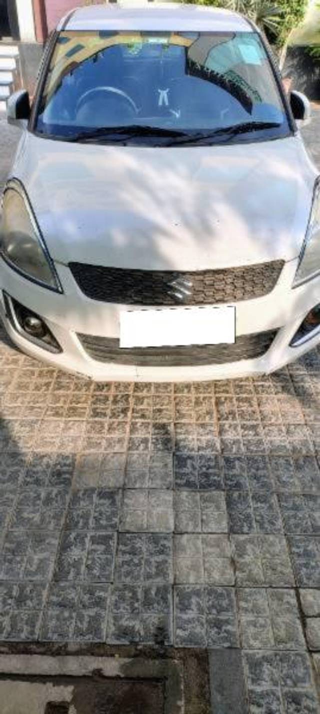 https://images10.gaadi.com/usedcar_image/4638343/original/processed_ddc303ae-c566-4db7-a608-b88ac7e51782.jpg?imwidth=6400