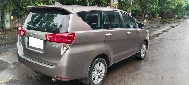 https://images10.gaadi.com/usedcar_image/4638345/original/processed_76ceab9772d6e2dc090ff63f6d19bec6.jpg?imwidth=6401