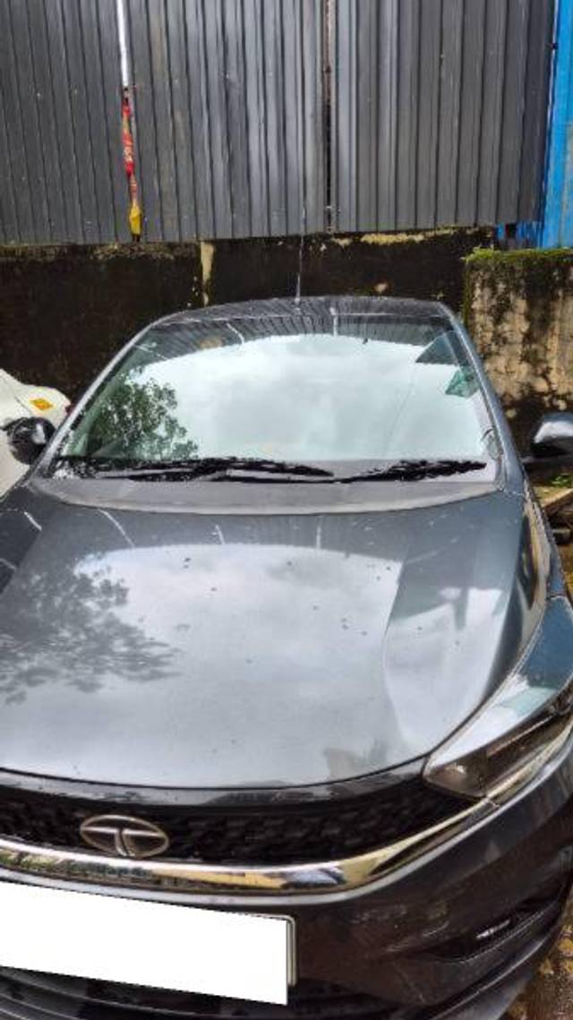 https://images10.gaadi.com/usedcar_image/4638350/original/processed_8dd4dd83-0673-4509-a46e-1e53876390e3.jpg?imwidth=6400