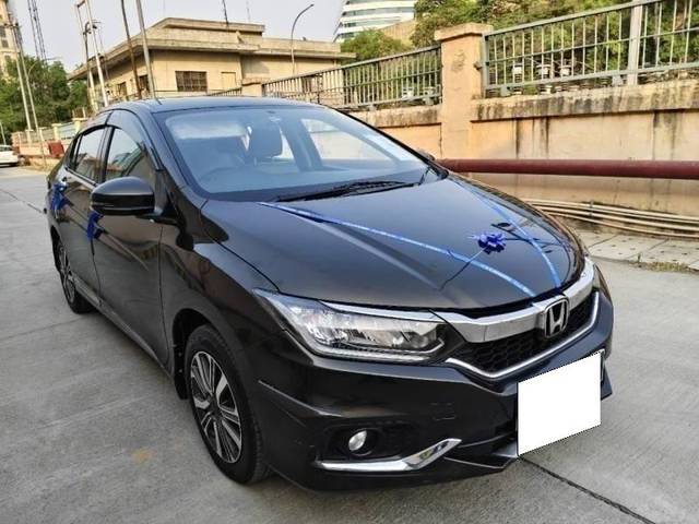 https://images10.gaadi.com/usedcar_image/4638351/original/processed_9f416b263d9a3c5d60ca0bf704cc5665.jpg?imwidth=6400