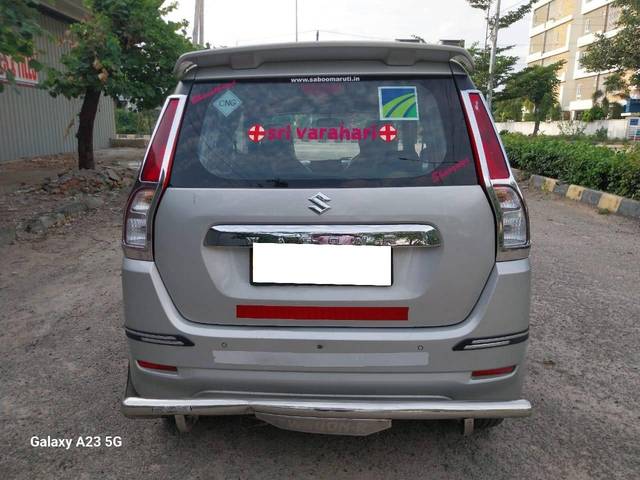 https://images10.gaadi.com/usedcar_image/4638357/original/processed_f2b5a50242cfe9f612d8ac63605fa90e.jpg?imwidth=6402