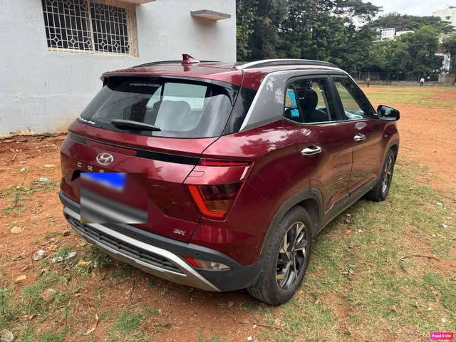 https://images10.gaadi.com/usedcar_image/4638359/original/ee6d41e1-4104-4a00-aad9-debf929a9ff3.png?imwidth=6401