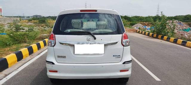 https://images10.gaadi.com/usedcar_image/4638361/original/processed_ffd180b2dc73dc25cda67439d2920887.jpg?imwidth=6402