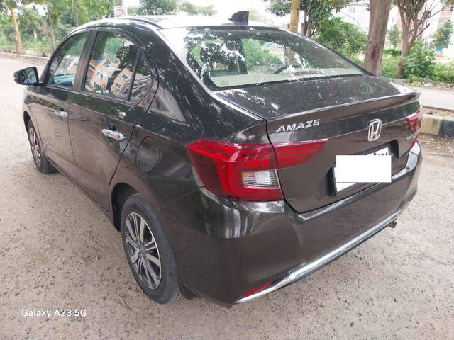 https://images10.gaadi.com/usedcar_image/4638363/original/processed_5e32abb3cba3787ba7c2a8c3745ed714.jpg?imwidth=6402