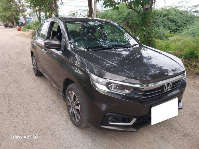 https://images10.gaadi.com/usedcar_image/4638363/original/processed_f6daadfbf6c88427ff5e1307d18196de.jpg?imwidth=6400