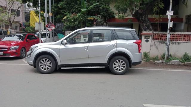 https://images10.gaadi.com/usedcar_image/4638375/original/processed_b8f142db7c62c65ba23bdf906d784cd6.jpg?imwidth=6402
