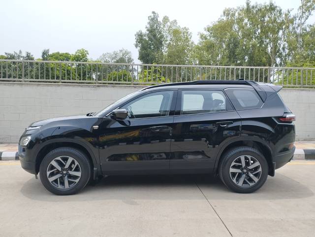 https://images10.gaadi.com/usedcar_image/4638466/original/a227b5b073857a79658a65aa88715e6a.jpg?imwidth=6402