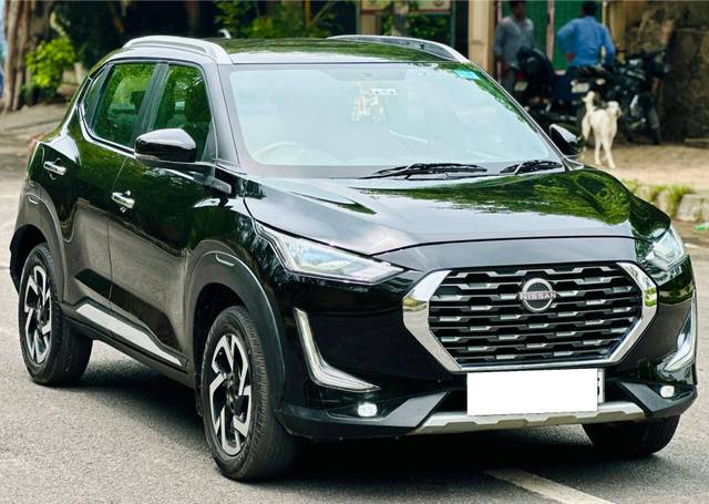 https://images10.gaadi.com/usedcar_image/4638504/original/processed_18f766e6b61b10e7e1428d85db82c54e.jpg?imwidth=6400
