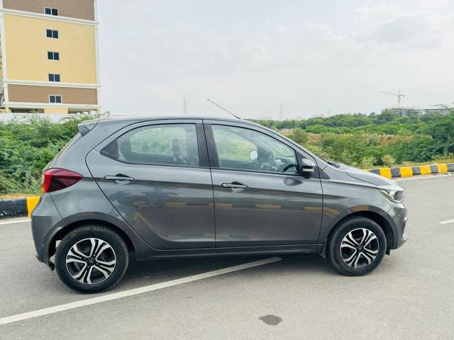 https://images10.gaadi.com/usedcar_image/4638510/original/421e6038b4bc4f3d70c53d114a0bfaa4.jpg?imwidth=6401