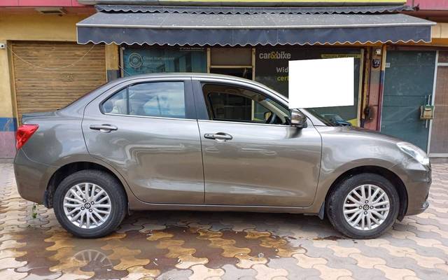 https://images10.gaadi.com/usedcar_image/4638573/original/processed_503a31a273fefafea5f773452cc54a88.jpg?imwidth=6401