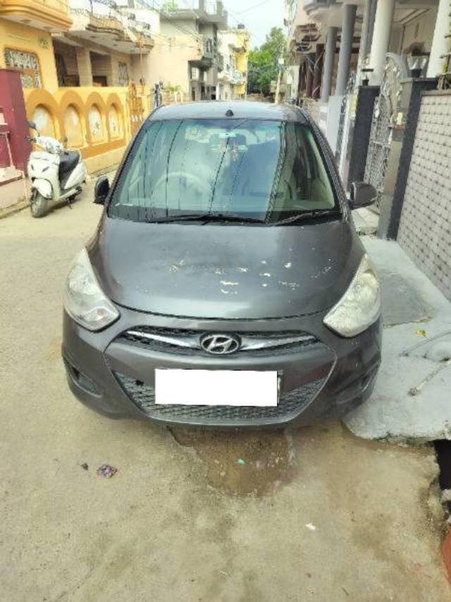 https://images10.gaadi.com/usedcar_image/4638610/original/processed_8800ad03-7d09-47f7-a0e8-67f4bacd2a3c.jpg?imwidth=6400