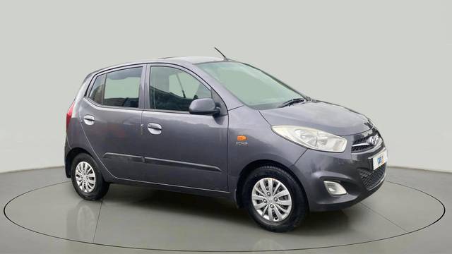 https://images10.gaadi.com/usedcar_image/4638639/original/1a4091a8fe4b641dc7582d98f3bdaa87.jpg?imwidth=6400