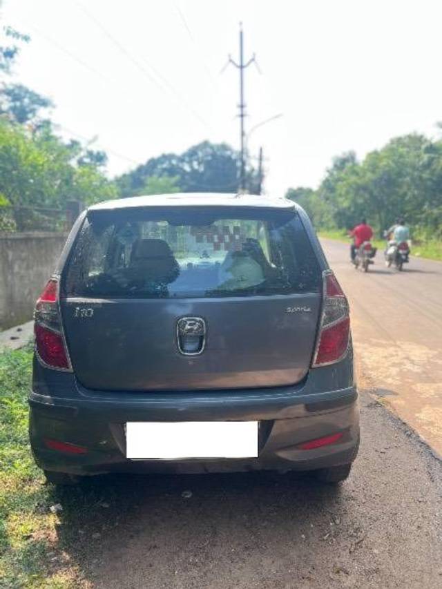 https://images10.gaadi.com/usedcar_image/4638732/original/processed_42b2f939-cdf4-4e2d-874c-d6cdaaefc54f.jpeg?imwidth=6401