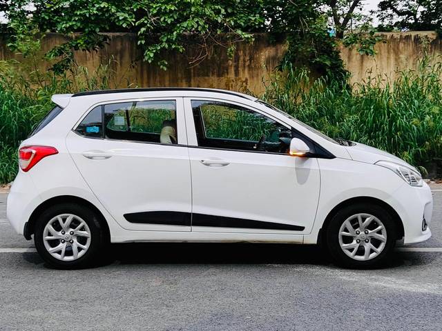 https://images10.gaadi.com/usedcar_image/4638753/original/bfdd7bac2d568e2b4b2ef74162663599.jpg?imwidth=6401