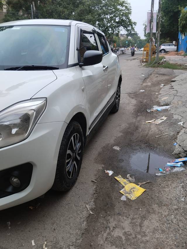 https://images10.gaadi.com/usedcar_image/4638756/original/eff5d3f7b9f89a29ce59060639550205.jpg?imwidth=6401