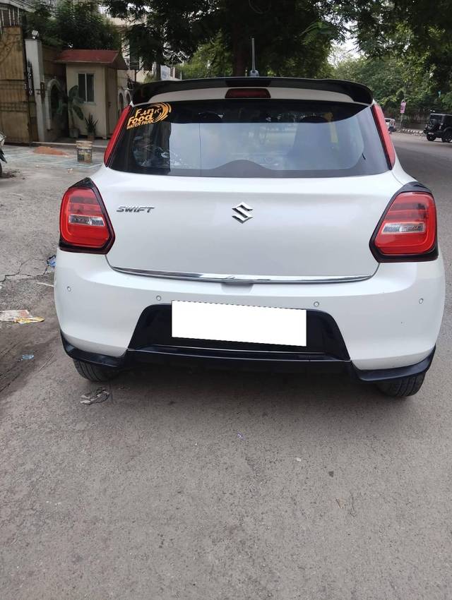 https://images10.gaadi.com/usedcar_image/4638756/original/processed_b959e46f30be36480f1f6cb041e3d141.jpg?imwidth=6402
