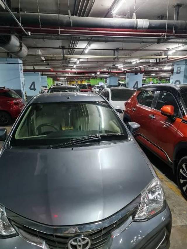 https://images10.gaadi.com/usedcar_image/4638758/original/processed_d12824bd-e289-4550-bcc7-bb9ad13077ab.jpg?imwidth=6401