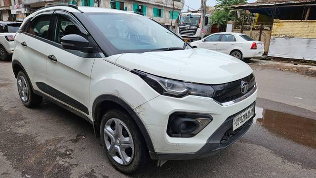 https://images10.gaadi.com/usedcar_image/4638764/original/processed_0b2345d139ba130318c4fca2812ac6f0.jpg?imwidth=6400
