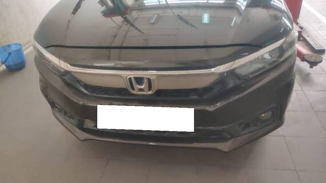 https://images10.gaadi.com/usedcar_image/4638765/original/processed_f7e2e551-876b-4376-a0be-73cd15dccdb1.jpeg?imwidth=6402