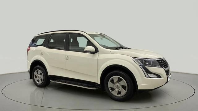 https://images10.gaadi.com/usedcar_image/4638775/original/31c542c808231506fa844e7a4d144900.jpg?imwidth=6400