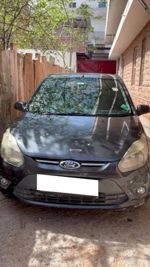 https://images10.gaadi.com/usedcar_image/4638779/original/processed_48aeab78-1f39-40c3-9a9c-7383d43d43b8.jpeg?imwidth=6400