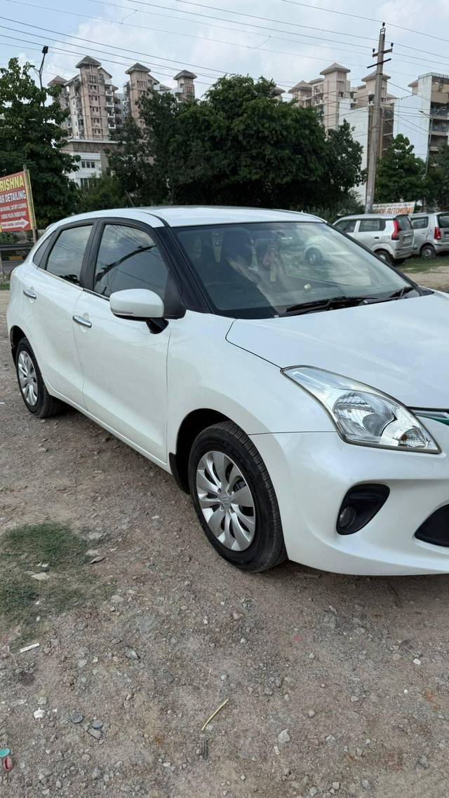 https://images10.gaadi.com/usedcar_image/4638791/original/processed_3cfec658162b3e2af4d6ef2547f6aae0.jpg?imwidth=6400
