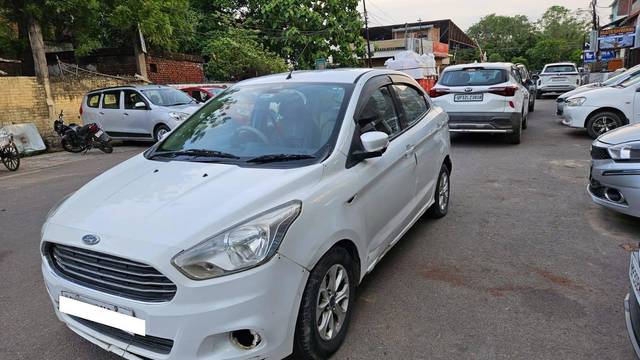 https://images10.gaadi.com/usedcar_image/4638800/original/processed_a80e7e9cb9e2d4d91b6592ed7f22c07b.jpg?imwidth=6400