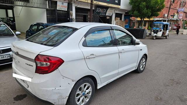 https://images10.gaadi.com/usedcar_image/4638800/original/processed_bcf7f8d0601ce240d98f046ffc36d04c.jpg?imwidth=6401