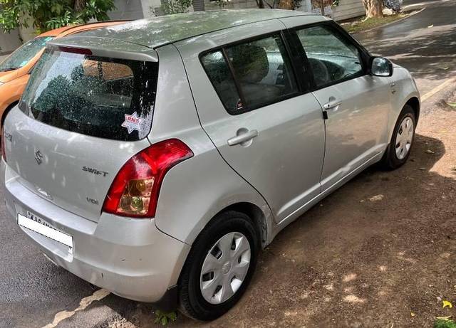 https://images10.gaadi.com/usedcar_image/4638802/original/processed_a5a663f5-ee04-4f45-9808-ad3c44258fdc.jpeg?imwidth=6400