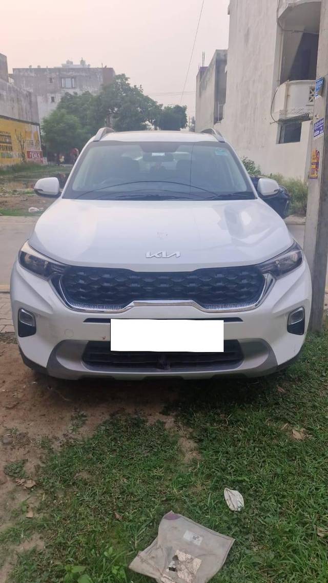 https://images10.gaadi.com/usedcar_image/4638838/original/processed_ced79002-e19d-4c8d-8abc-f3890764873f.jpg?imwidth=6401