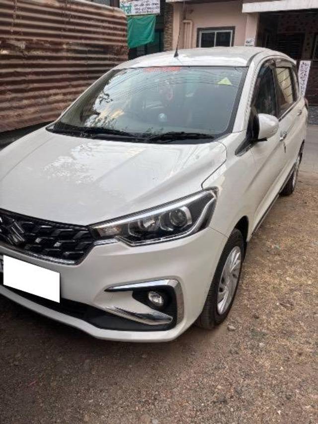 https://images10.gaadi.com/usedcar_image/4638880/original/processed_36e51b1f-a15b-4d94-a85f-92ff32ac7279.jpeg?imwidth=6401