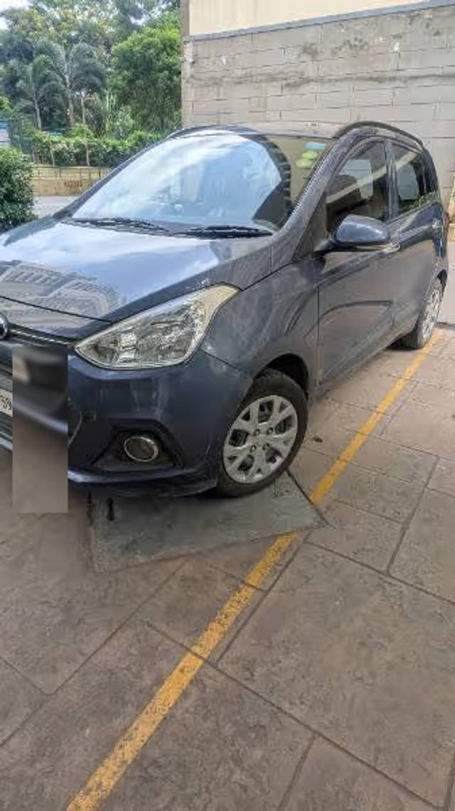 https://images10.gaadi.com/usedcar_image/4638883/original/b9dcfa33-518a-4cc8-be53-afda513744ff.png?imwidth=6401