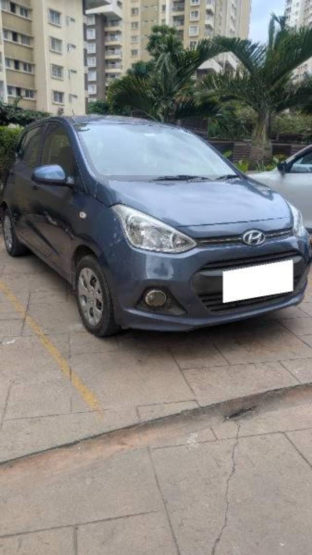 https://images10.gaadi.com/usedcar_image/4638883/original/processed_70887f60-2544-4185-8e89-b709c3a7d29f.jpg?imwidth=6400