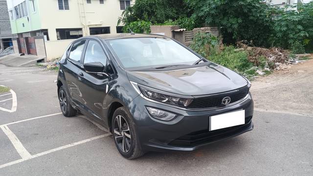 https://images10.gaadi.com/usedcar_image/4638909/original/processed_7f61b6be83f5bc60d975ef46c5baa58d.jpg?imwidth=6400