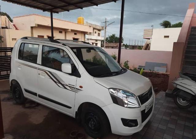 https://images10.gaadi.com/usedcar_image/4638918/original/processed_62a521ae-66ce-4352-9284-324f1e49cc9b.jpg?imwidth=6400