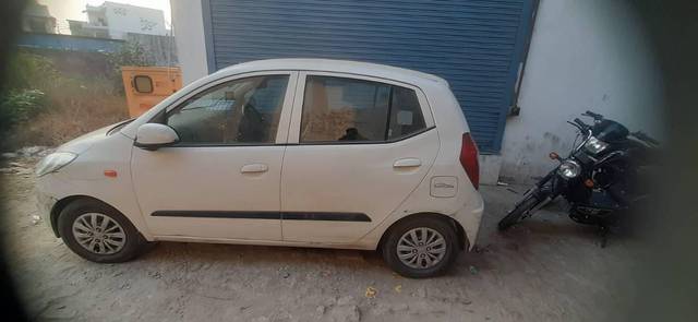 https://images10.gaadi.com/usedcar_image/4638920/original/processed_b876a378-2810-4ffb-84b6-56e3d66c1d6e.jpg?imwidth=6401