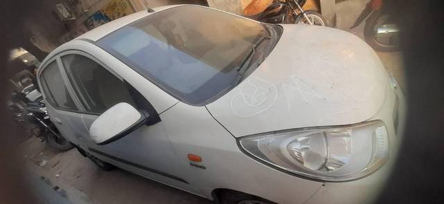https://images10.gaadi.com/usedcar_image/4638920/original/processed_e41dbda6-c4be-4899-b65e-750c70384c68.jpg?imwidth=6402