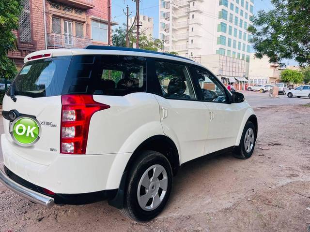 https://images10.gaadi.com/usedcar_image/4638923/original/processed_496a868d917232955679cf2f1bb851eb.jpg?imwidth=6402