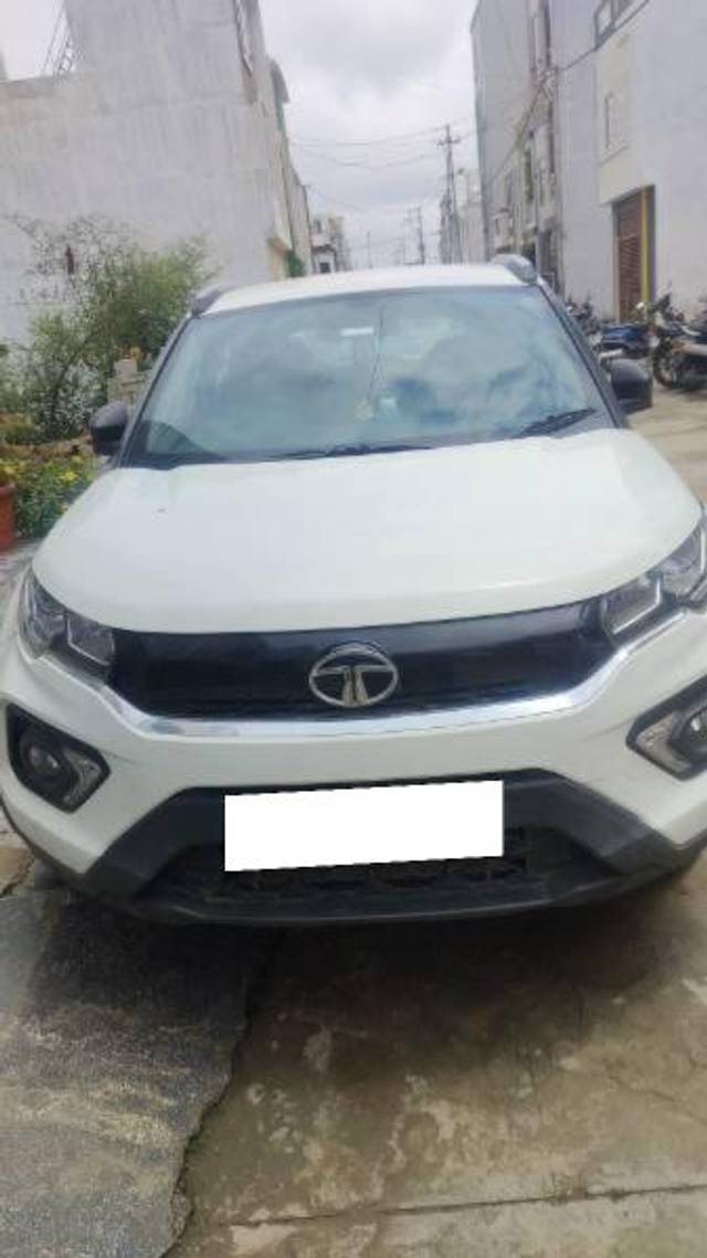 https://images10.gaadi.com/usedcar_image/4638932/original/processed_da8dd675-9c44-4140-b389-b8a5d48c35a5.jpg?imwidth=6400