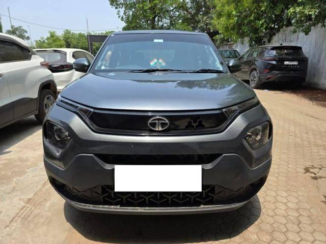 https://images10.gaadi.com/usedcar_image/4638976/original/processed_8ed2c832-c900-4e14-ba71-25aeba8f55b6.jpg?imwidth=6400